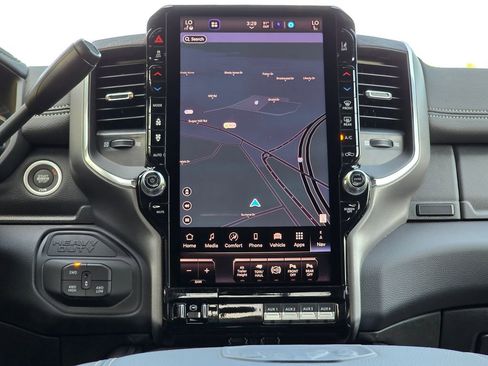 New 2026 RAM 3500 Laramie AWD/4WD image 29