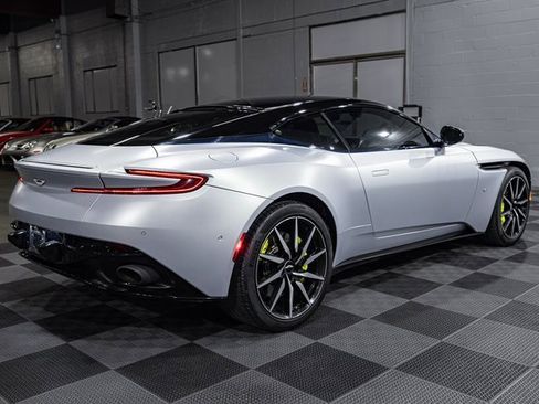 Used 2017 Aston Martin DB11 V12 image 13