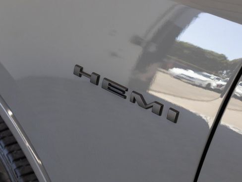 Used 2024 Dodge Durango R/T w/ Blacktop Package AWD/4WD image 11