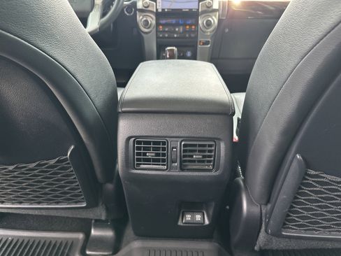 Used 2022 Toyota 4Runner Limited AWD/4WD image 57