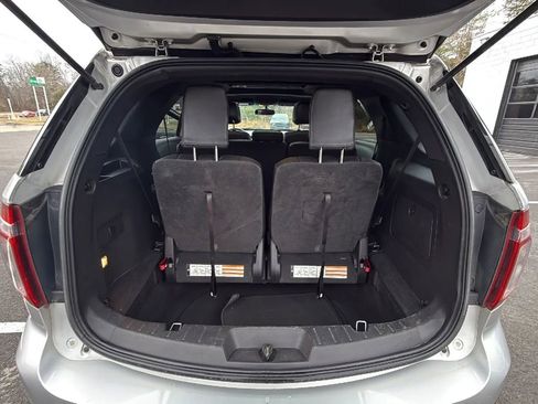 Used 2015 Ford Explorer XLT w/ Equipment Group 202A image 49