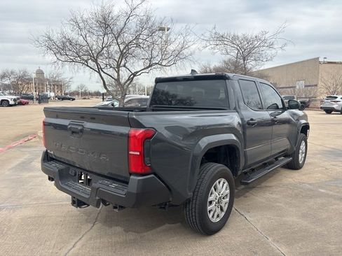 Used 2025 Toyota Tacoma SR image 5