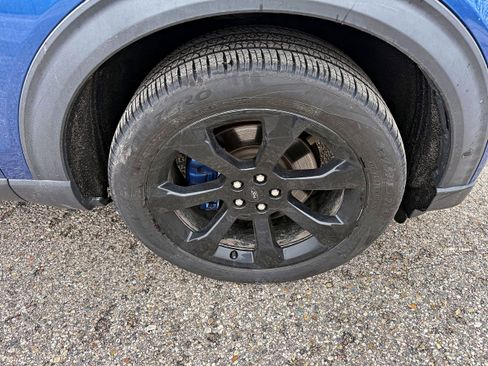 Used 2020 Ford Explorer ST w/ ST Street Pack image 11