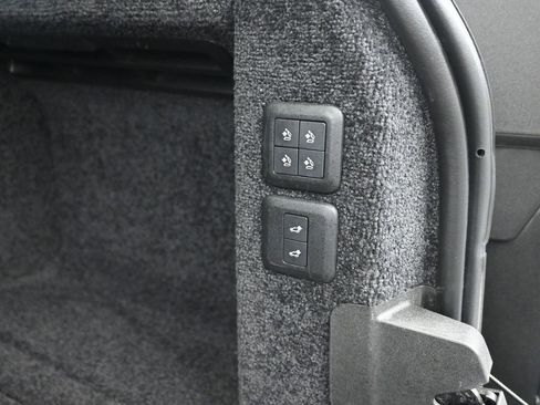 Used 2020 Land Rover Range Rover HSE image 21