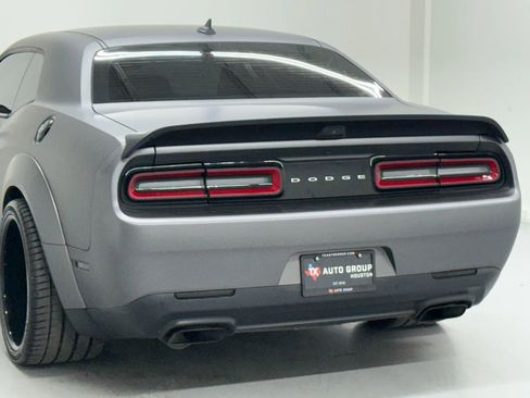 Used 2019 Dodge Challenger SRT Hellcat Redeye image 14
