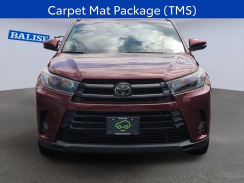 Used 2019 Toyota Highlander SE w/ Carpet Mat Package (TMS) AWD/4WD image 9