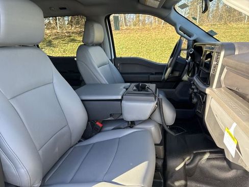 New 2026 Ford F550 4x4 Crew Cab image 14
