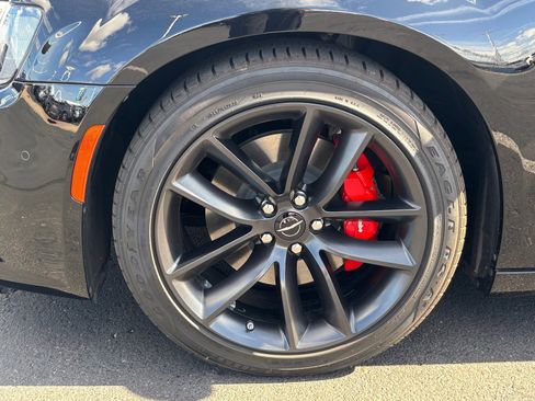 Used 2023 Chrysler 300 C image 11