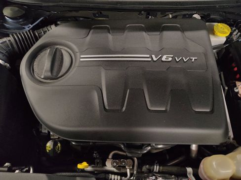 Used 2021 Jeep Cherokee Limited image 30