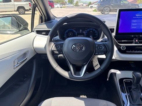 Used 2026 Toyota Corolla SE FWD image 16