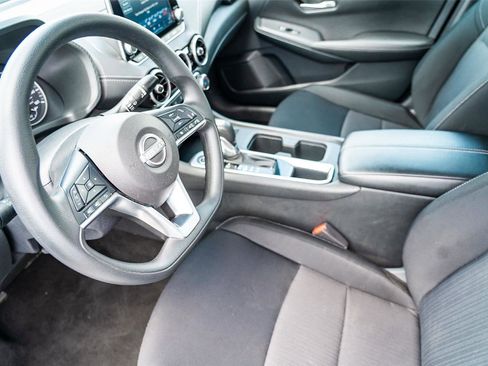 Used 2024 Nissan Sentra SV FWD image 8