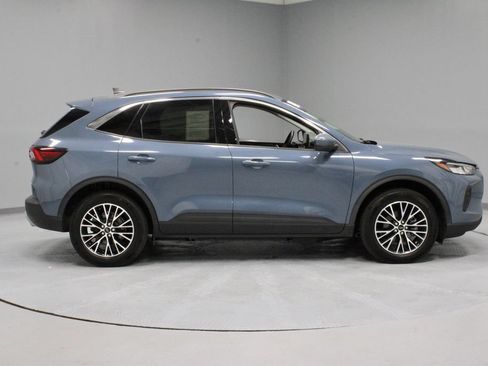 Certified 2023 Ford Escape SE FWD image 13