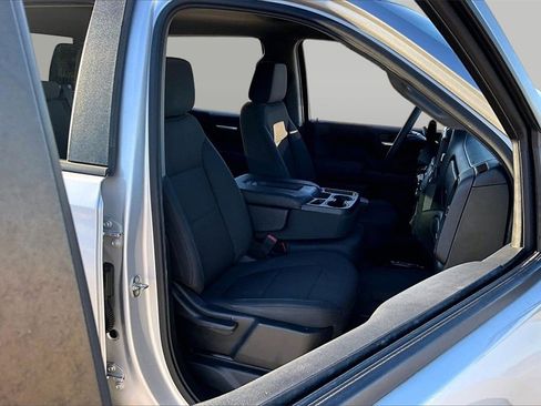 Used 2019 Chevrolet Silverado 1500 Custom Trail Boss w/ Custom Convenience Package image 7