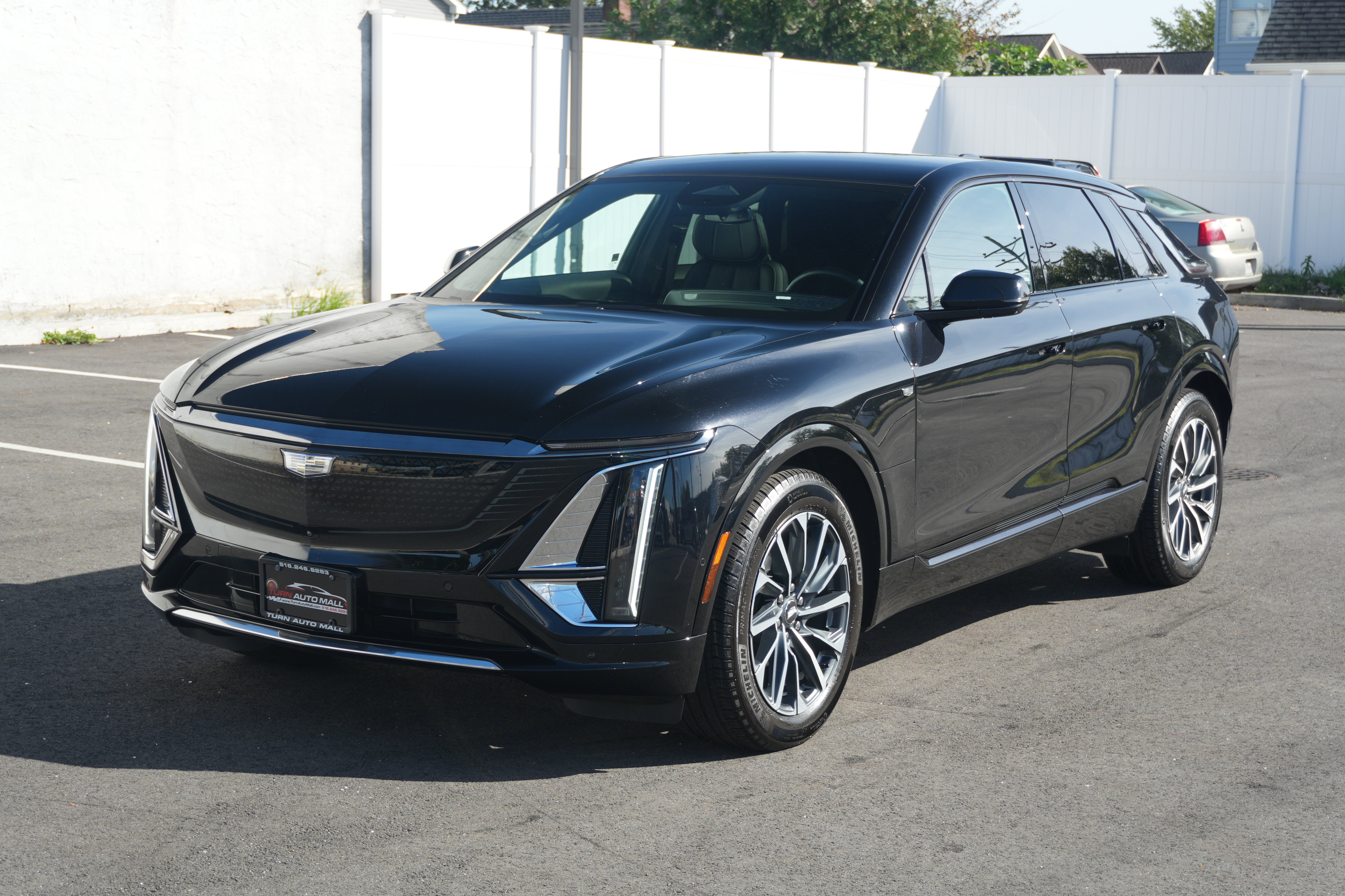 Used 2024 Cadillac Lyriq Sport w/ LPO, Floor Liner Package AWD/4WD image 1