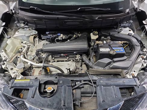 Used 2016 Nissan Rogue S image 28