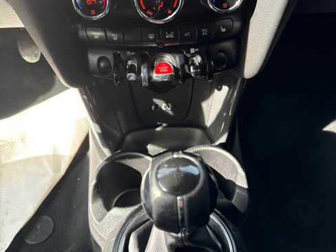 Used 2015 MINI Cooper 2-Door Hardtop image 8