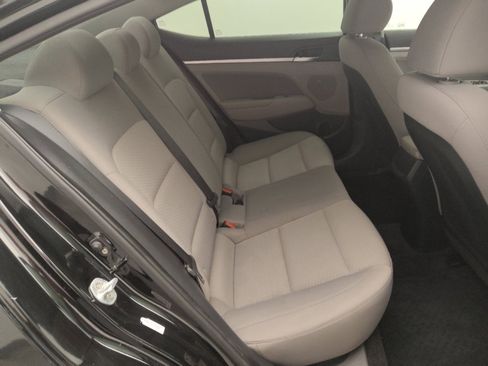 Used 2019 Hyundai Elantra SEL image 19