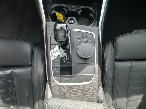 Used 2021 BMW 330e xDrive w/ Convenience Package image 15