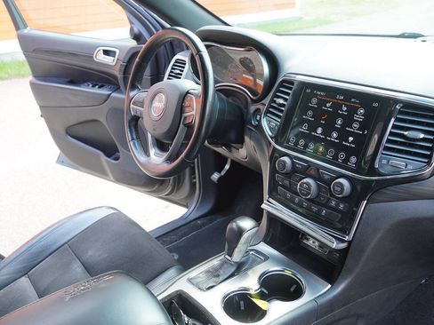 Used 2021 Jeep Grand Cherokee Laredo X AWD/4WD image 16