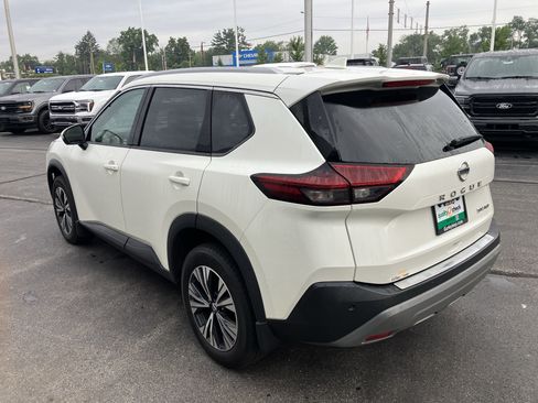Used 2021 Nissan Rogue SV AWD/4WD image 5
