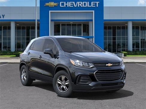 New 2022 Chevrolet Trax LS w/ Tint and Cruise Package image 7
