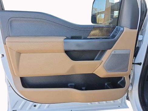 Used 2023 Ford F250 Lariat w/ Chrome Package image 14