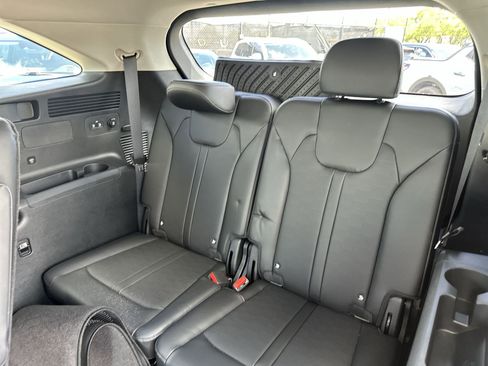 Certified 2025 Kia Sorento SX FWD image 25
