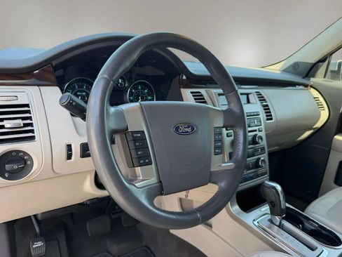 Used 2011 Ford Flex SEL w/ Rapid Spec Order Code FWD image 11