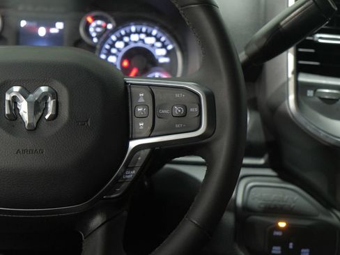 Used 2025 RAM 2500 Big Horn AWD/4WD image 18