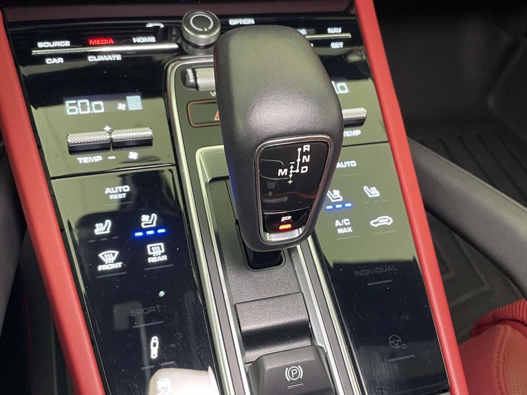 Certified 2023 Porsche Cayenne GTS AWD/4WD image 33