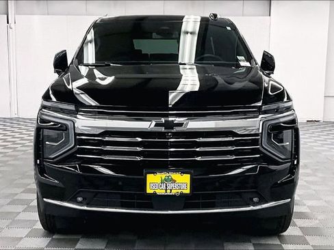 Used 2025 Chevrolet Tahoe LT w/ Comfort Package AWD/4WD image 4