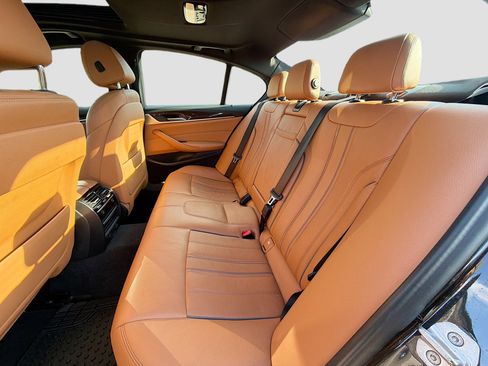 Used 2019 BMW 530e xDrive w/ Convenience Package image 20