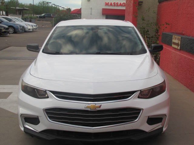 Used 2018 Chevrolet Malibu LS FWD image 3