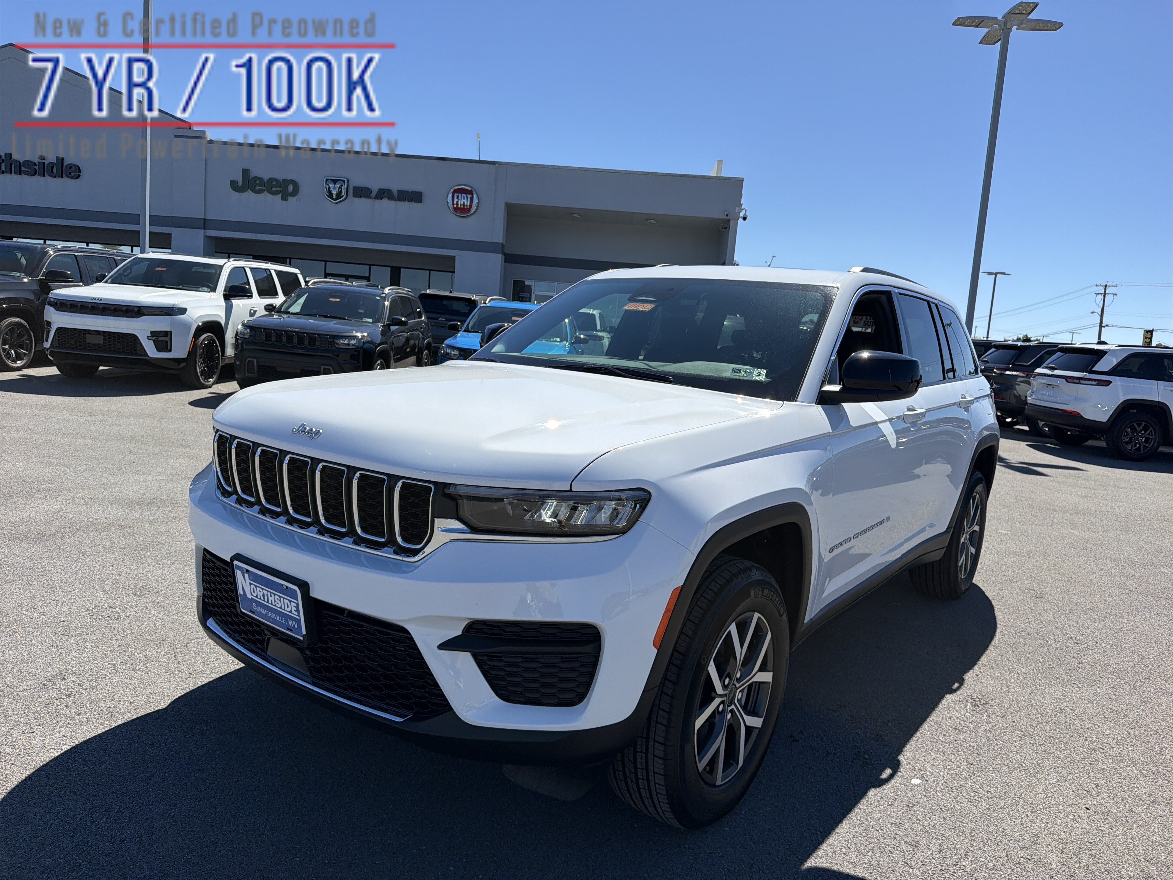New 2027 Jeep Grand Cherokee Laredo X AWD/4WD image 1