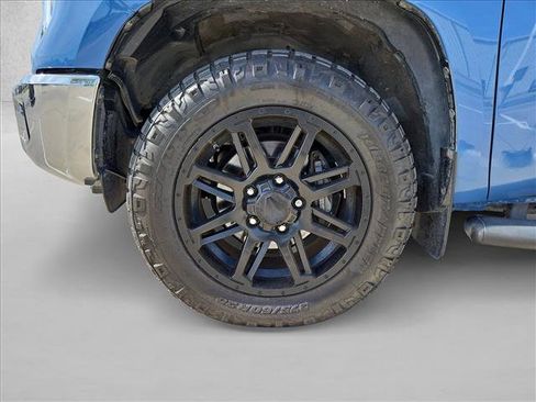 Used 2019 Toyota Tundra SR5 w/ SR5 Upgrade Package image 21