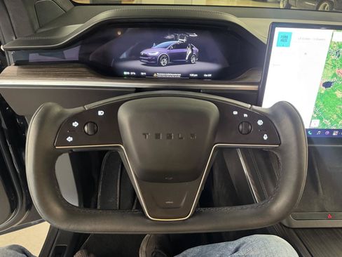 Used 2022 Tesla Model X AWD/4WD image 14