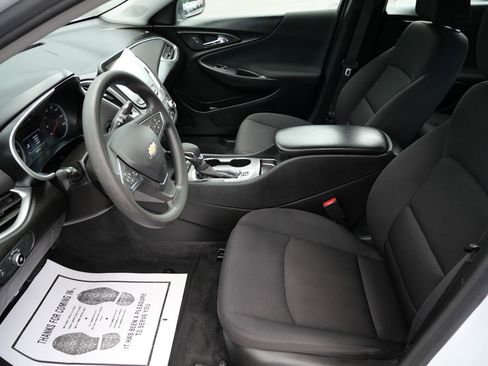 Used 2023 Chevrolet Malibu LS FWD image 10