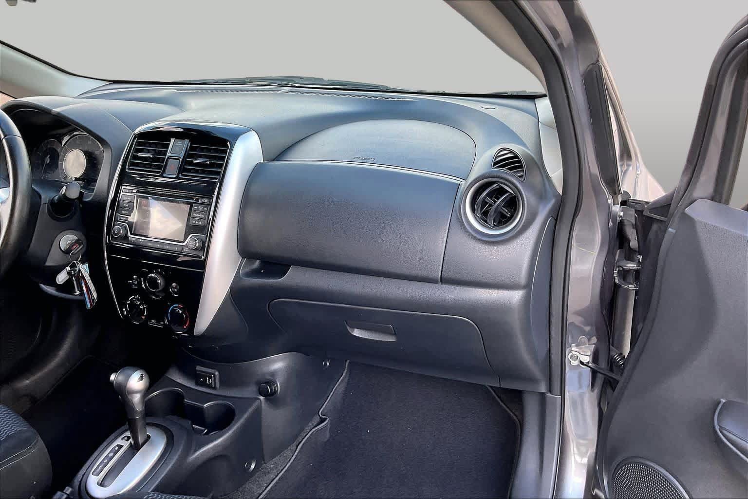 Used 2017 Nissan Versa Note SV FWD image 15