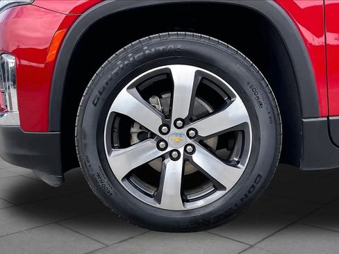 Used 2023 Chevrolet Traverse LT w/ LT Premium Package AWD/4WD image 11