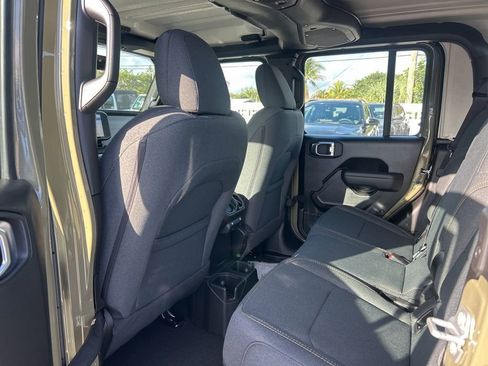 New 2026 Jeep Gladiator Sport AWD/4WD image 31