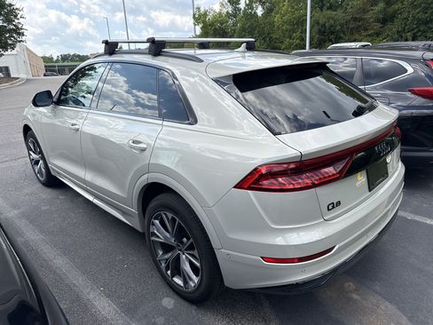 Used 2022 Audi Q8 Premium AWD/4WD image 10