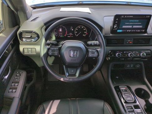 Used 2024 Honda Pilot TrailSport image 16