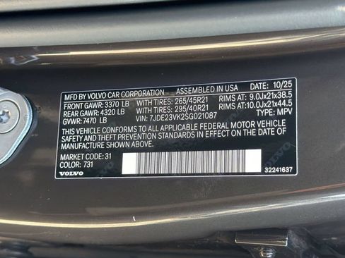 Used 2025 Volvo EX90 Plus AWD/4WD image 25