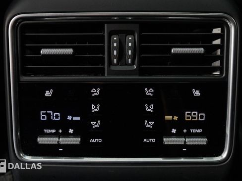 Used 2021 Porsche Cayenne S image 29