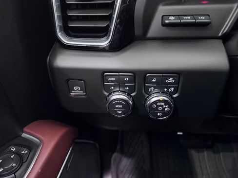 Certified 2023 GMC Sierra 1500 Denali Ultimate AWD/4WD image 24