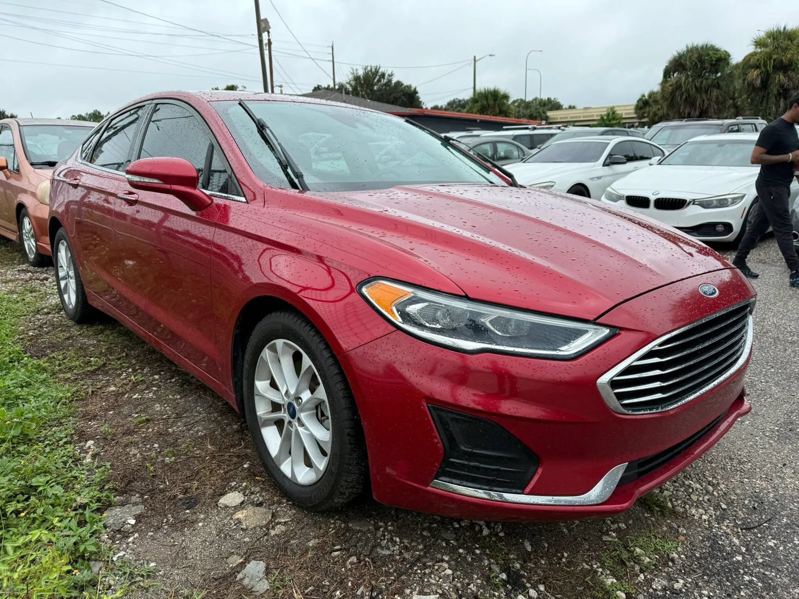 Used 2020 Ford Fusion SEL FWD image 4