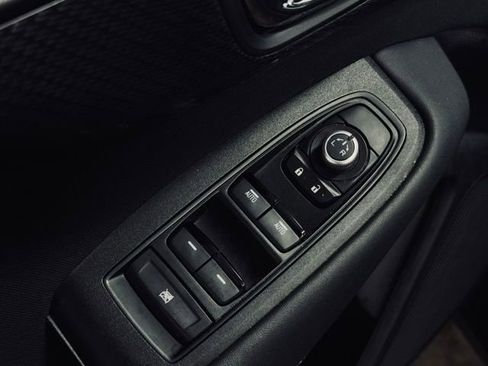 Used 2025 Subaru Outback Premium image 16