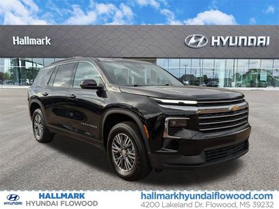 Used 2025 Chevrolet Traverse LT