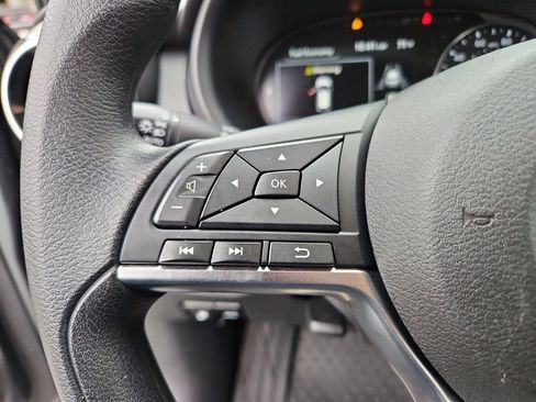 Used 2024 Nissan Kicks SV image 11