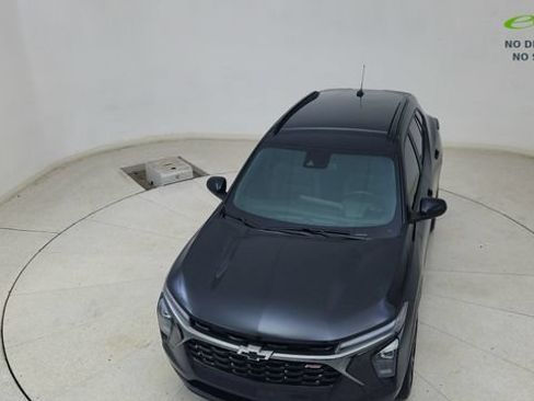 Used 2025 Chevrolet Trax RS w/ Driver Confidence Package FWD image 76